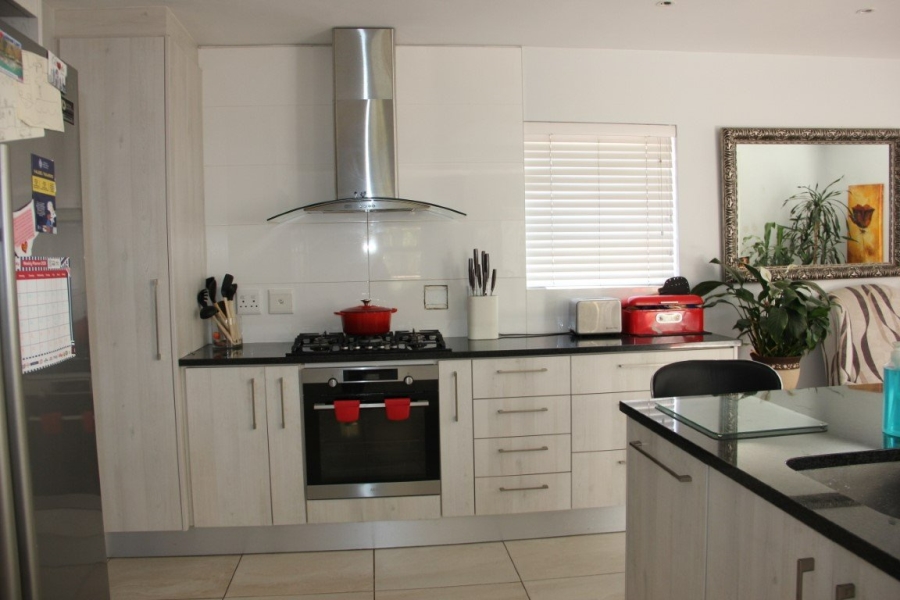 4 Bedroom Property for Sale in Somerset Country Estate Western Cape